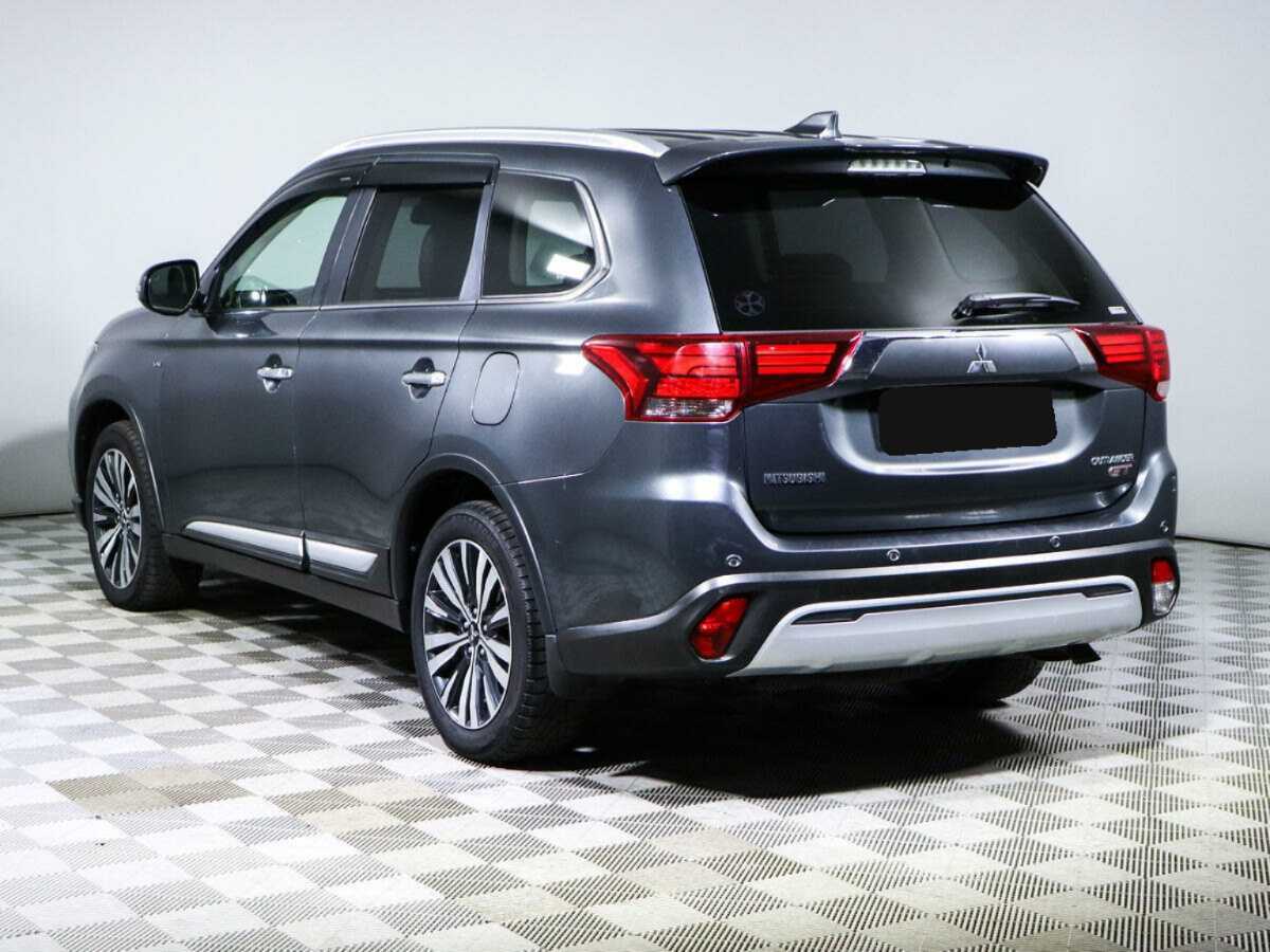 Mitsubishi Outlander с пробегом — 2020 год. Фото: #6