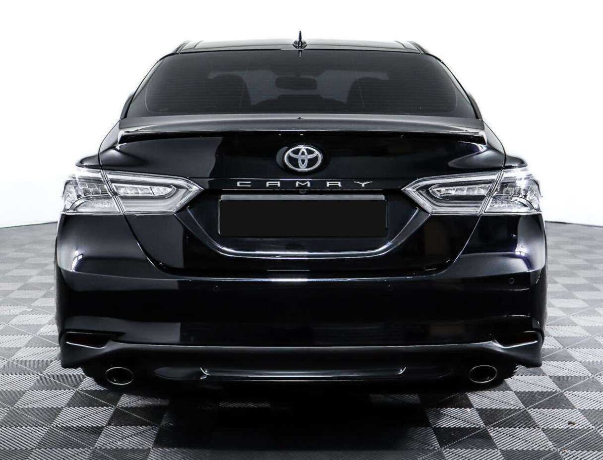 Toyota Camry с пробегом — 2021 год. Фото: #5