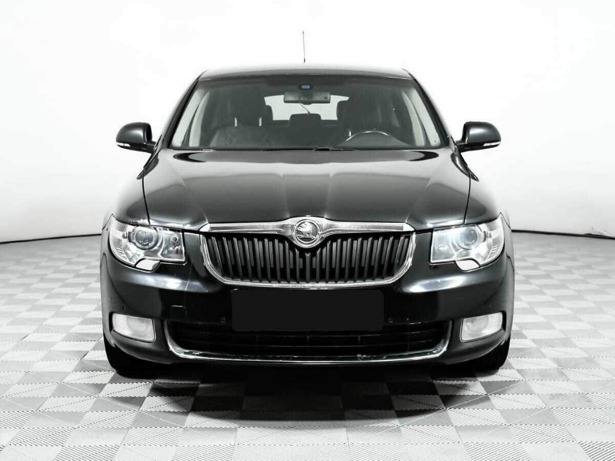 Skoda Superb с пробегом — 2009 год. Фото: #1
