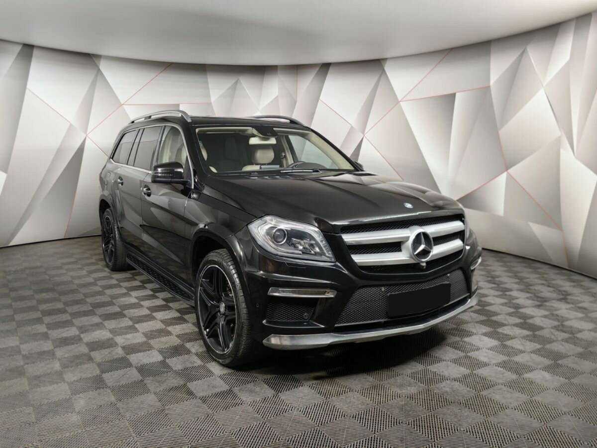 Mercedes-Benz GL-Класс с пробегом — 2015 год. Фото: #2