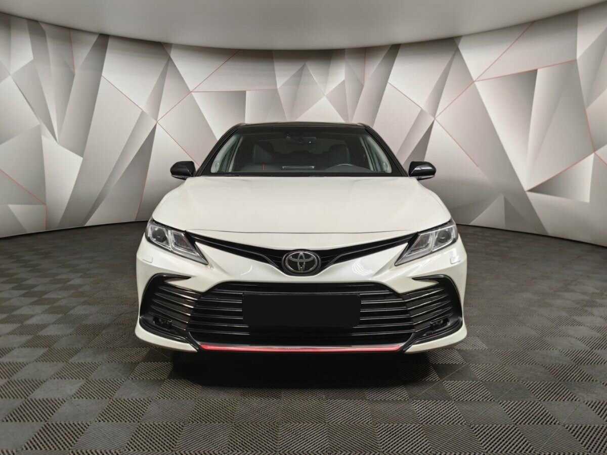 Toyota Camry с пробегом — 2021 год. Фото: #6