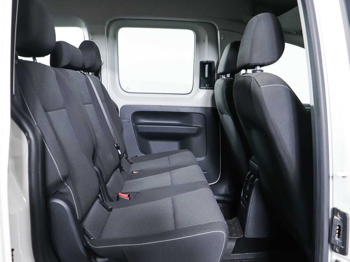 Volkswagen Caddy с пробегом — 2018 год. Фото: #9