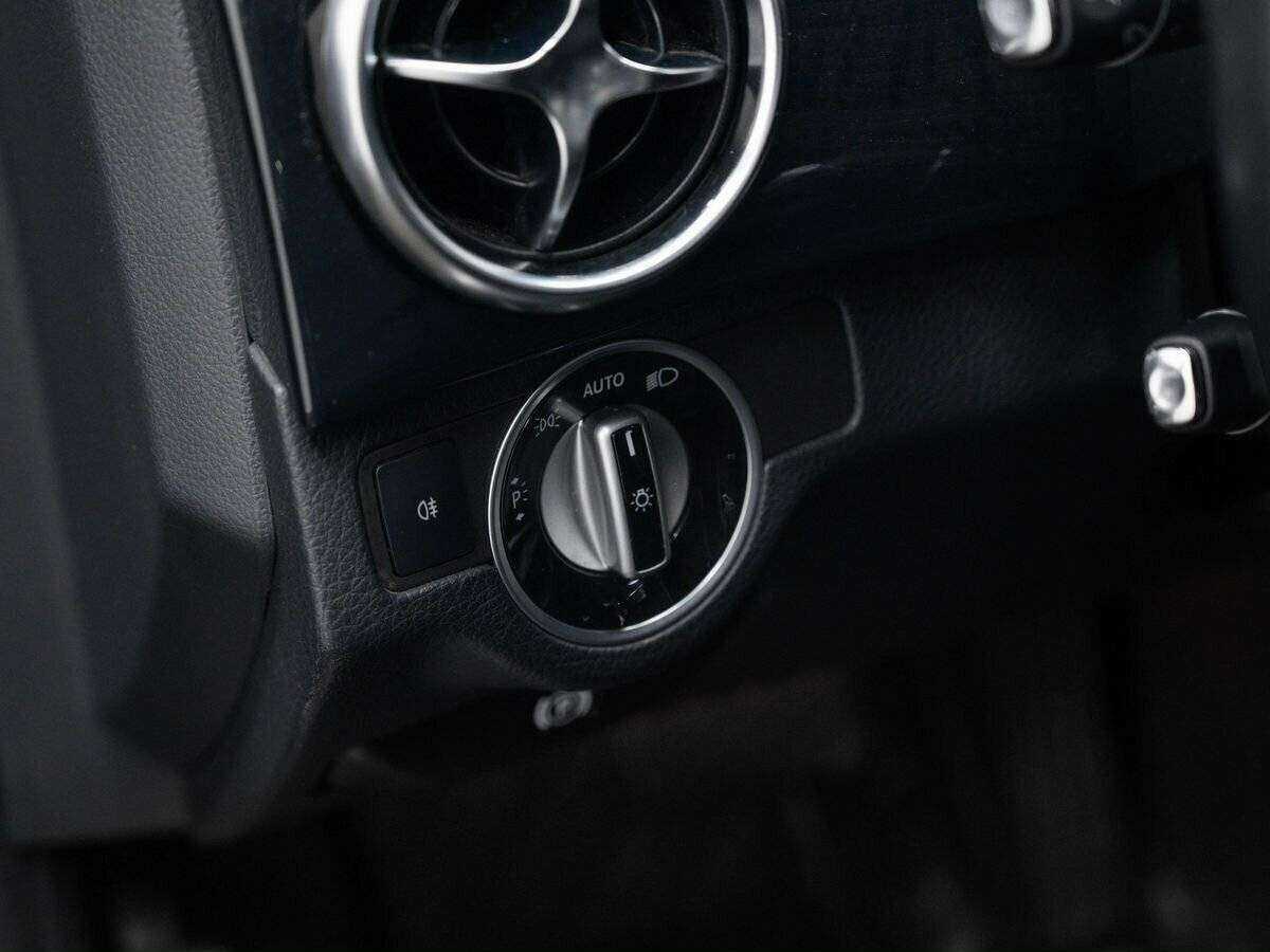 Mercedes-Benz GLK-Класс с пробегом — 2014 год. Фото: #18