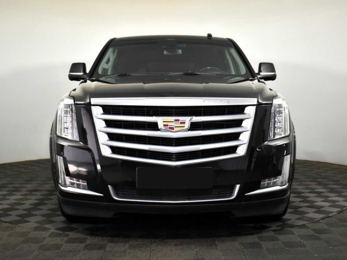 Cadillac Escalade с пробегом — 2018 год. Фото: #1