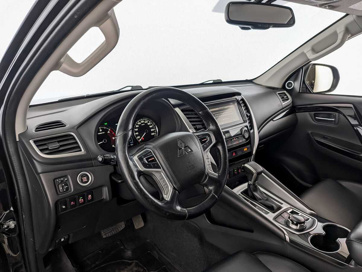 Mitsubishi Pajero Sport с пробегом — 2020 год. Фото: #15