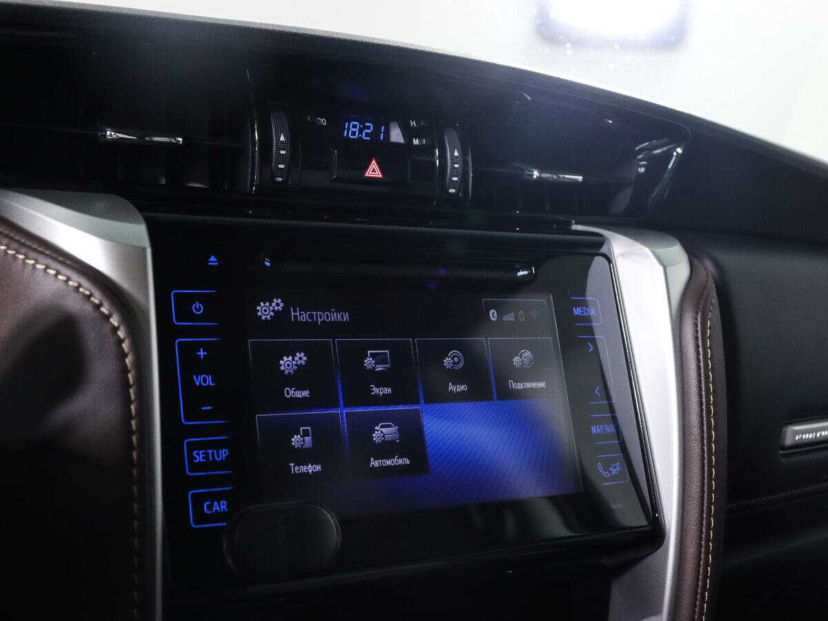 Toyota Fortuner с пробегом — 2017 год. Фото: #12