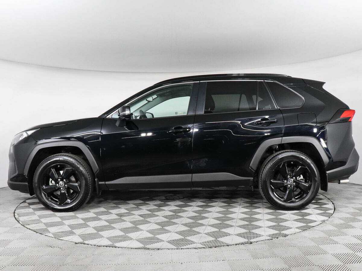 Toyota RAV4 с пробегом — 2022 год. Фото: #7