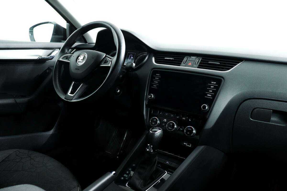Skoda Octavia с пробегом — 2020 год. Фото: #8