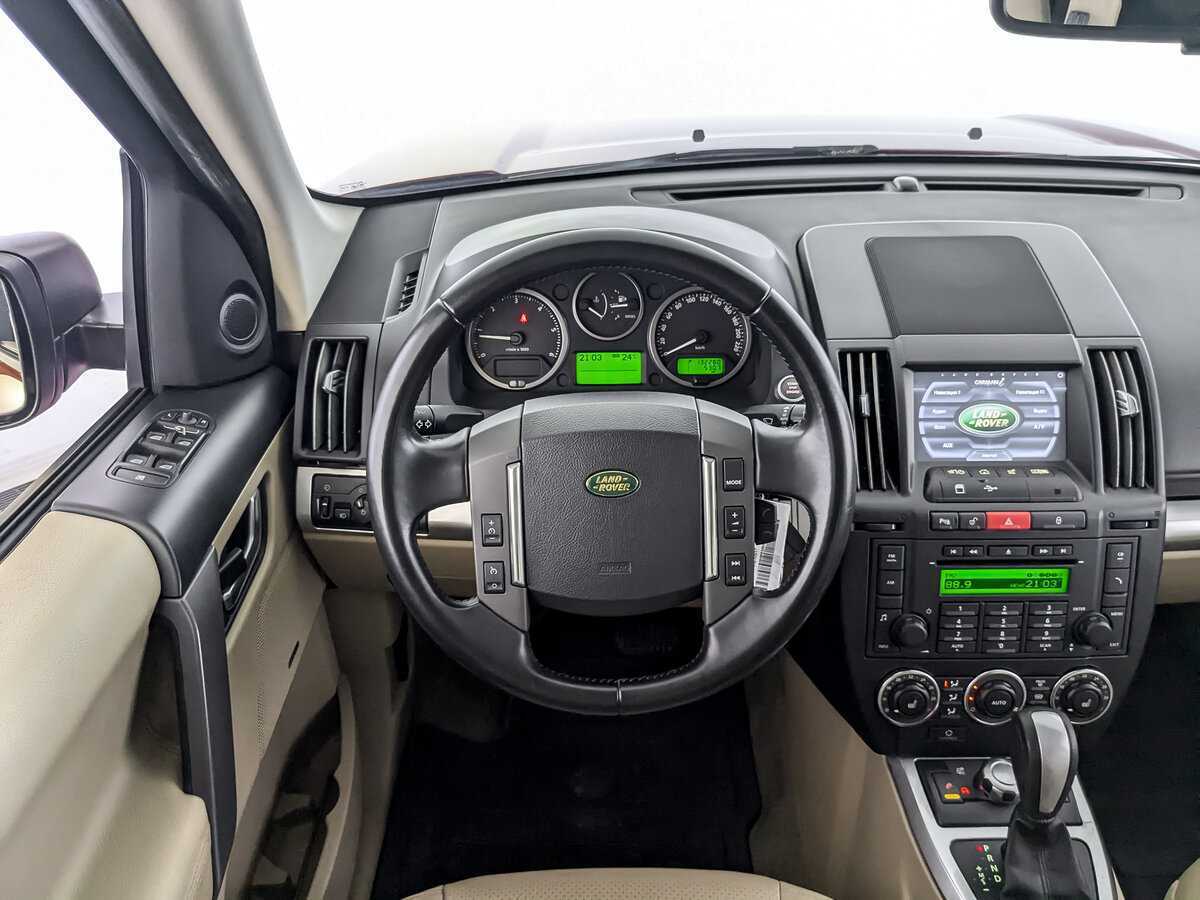 Land Rover Freelander с пробегом — 2010 год. Фото: #17