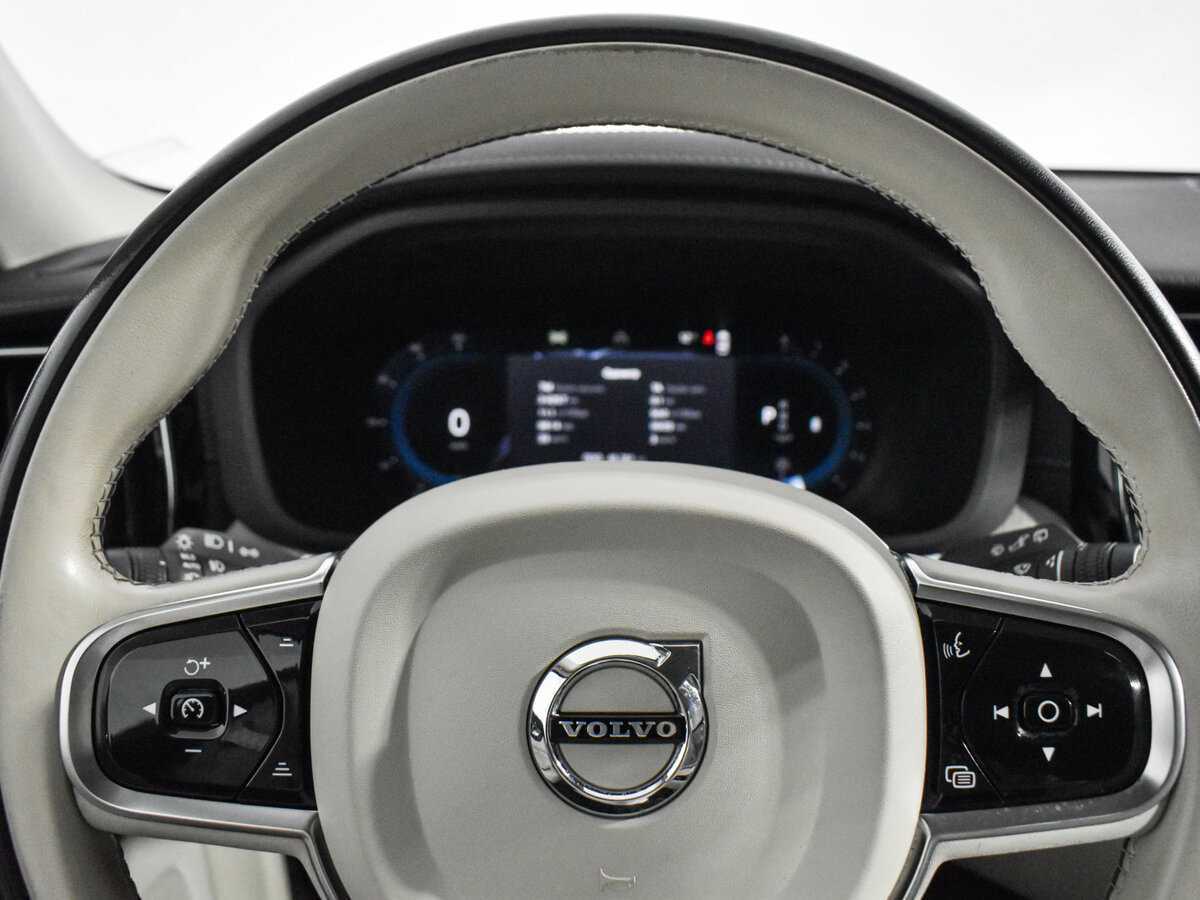 Volvo XC60 с пробегом — 2021 год. Фото: #15