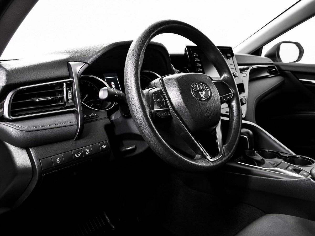 Toyota Camry с пробегом — 2021 год. Фото: #12