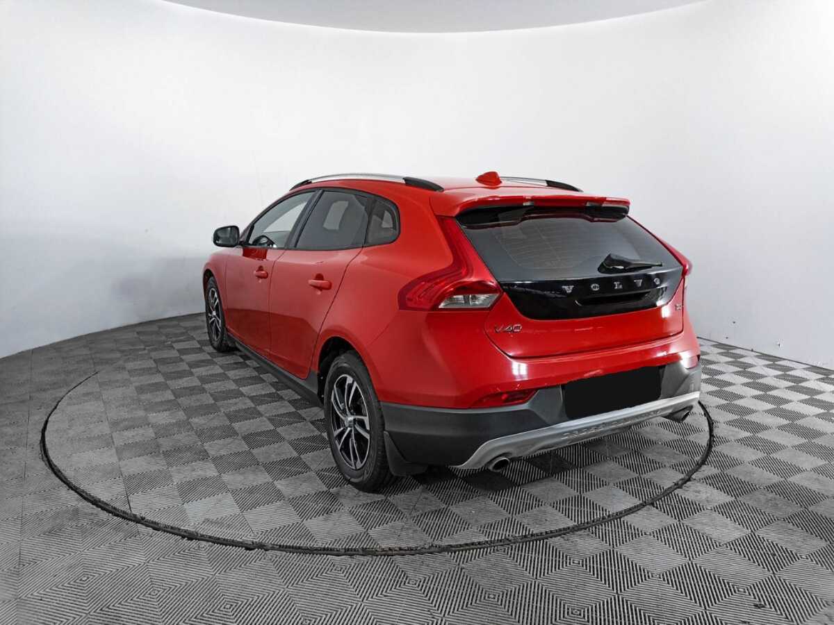 Volvo V40 Cross Country с пробегом — 2013 год. Фото: #4