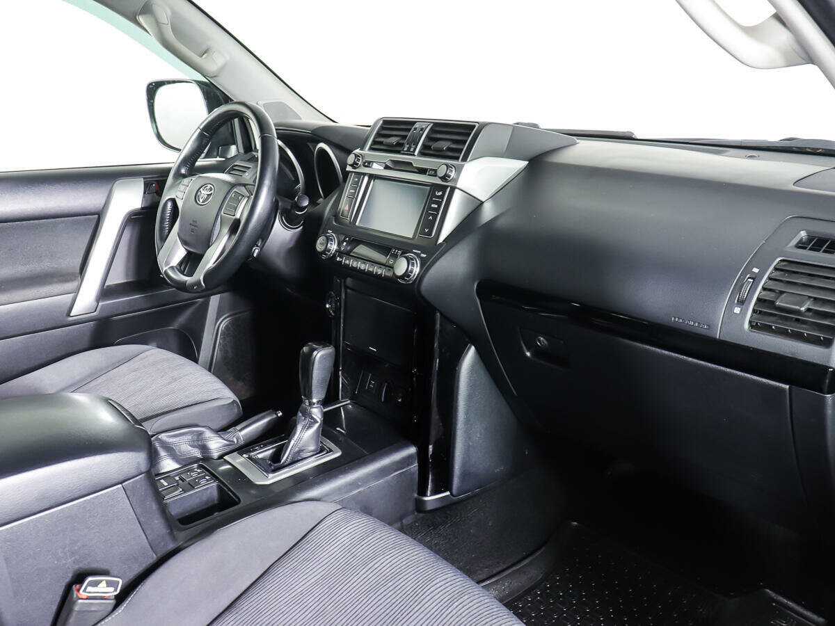 Toyota Land Cruiser Prado с пробегом — 2017 год. Фото: #7