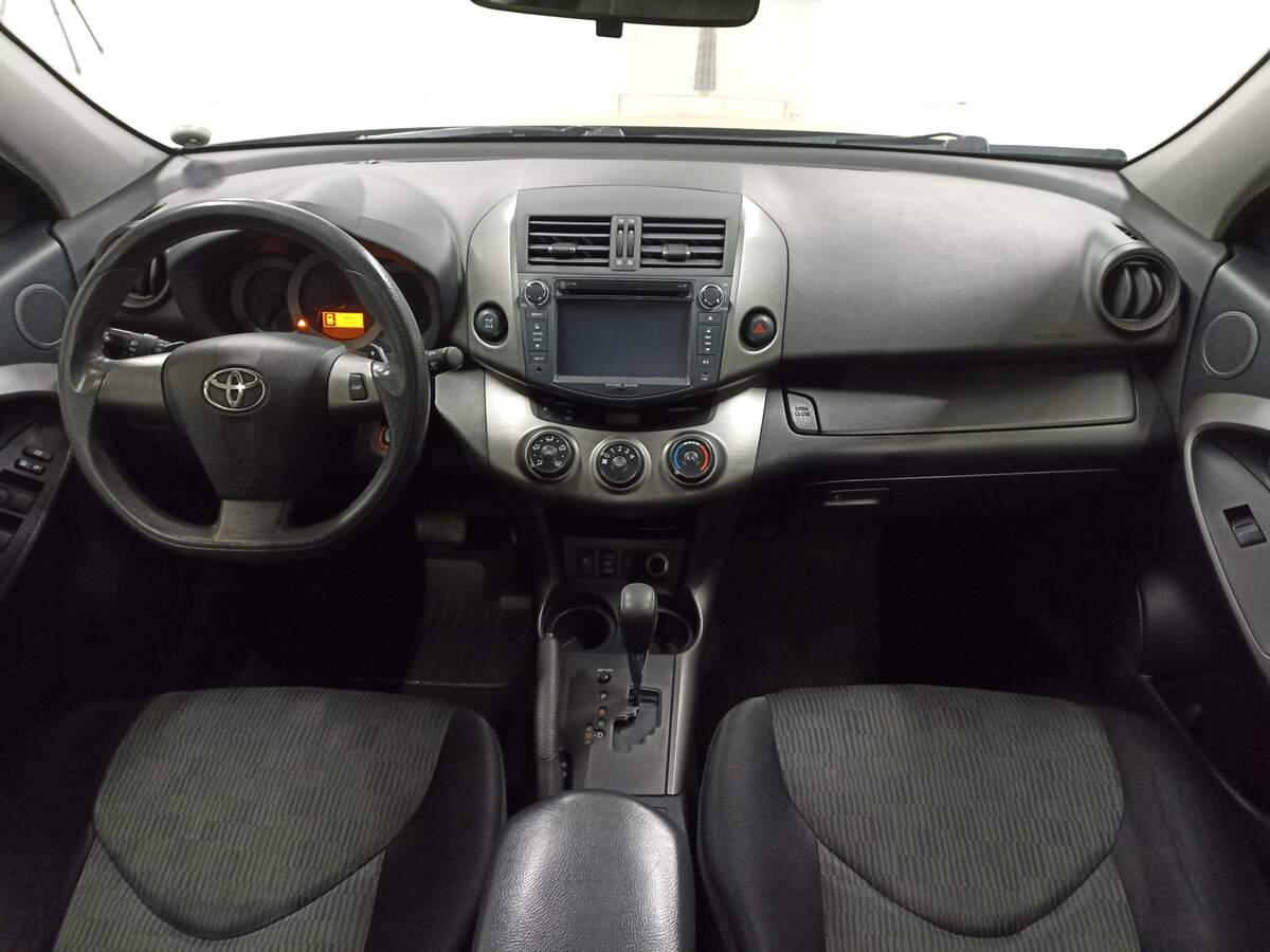 Toyota RAV4 с пробегом — 2011 год. Фото: #13