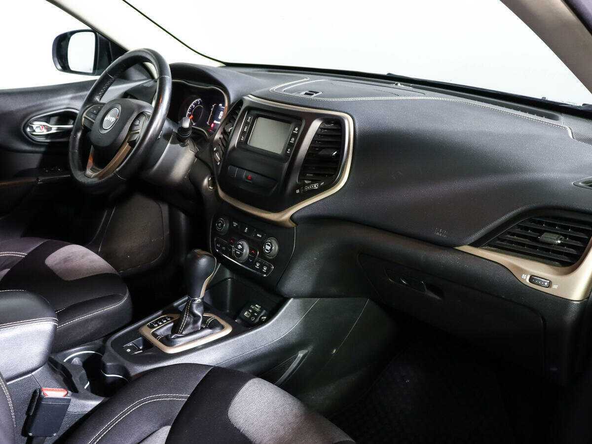 Jeep Cherokee с пробегом — 2014 год. Фото: #6