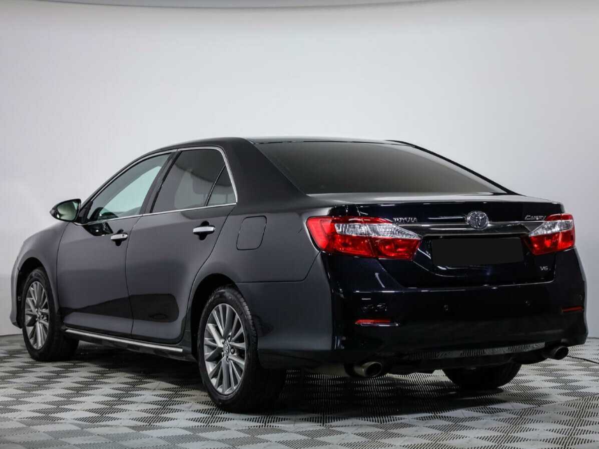 Toyota Camry с пробегом — 2013 год. Фото: #5