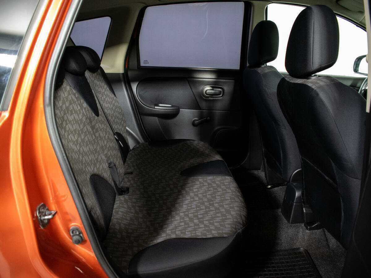 Nissan Note с пробегом — 2008 год. Фото: #7