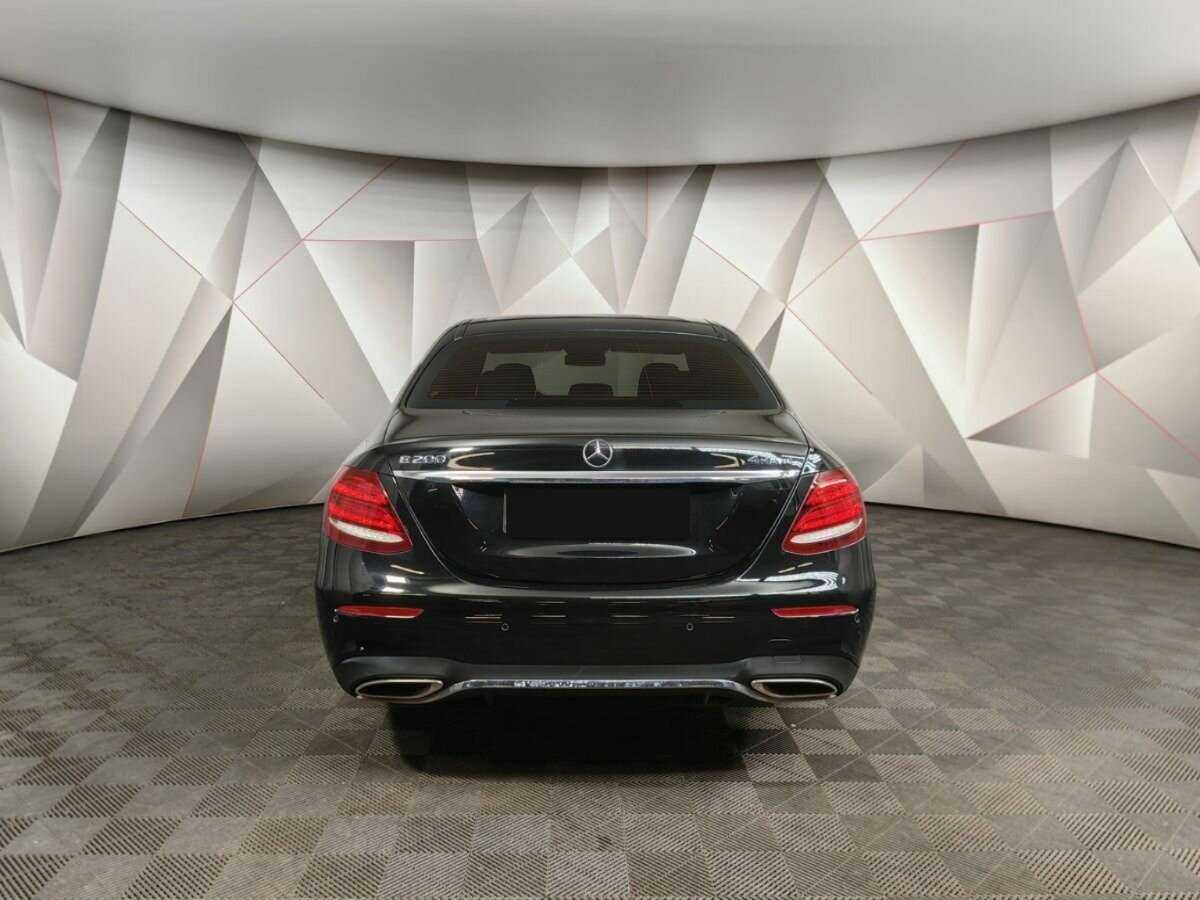 Mercedes-Benz E-Класс с пробегом — 2017 год. Фото: #7