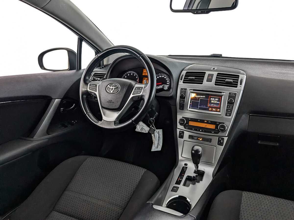 Toyota Avensis с пробегом — 2012 год. Фото: #22