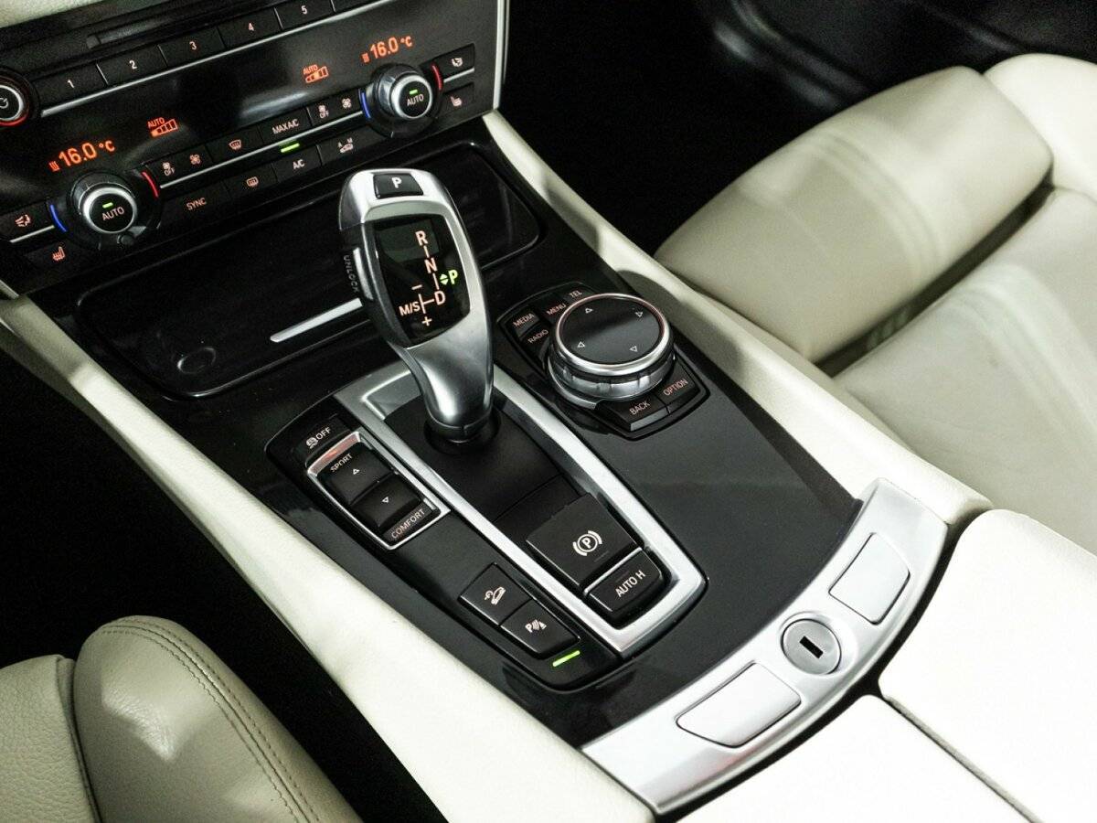 BMW 5 серии с пробегом — 2014 год. Фото: #21
