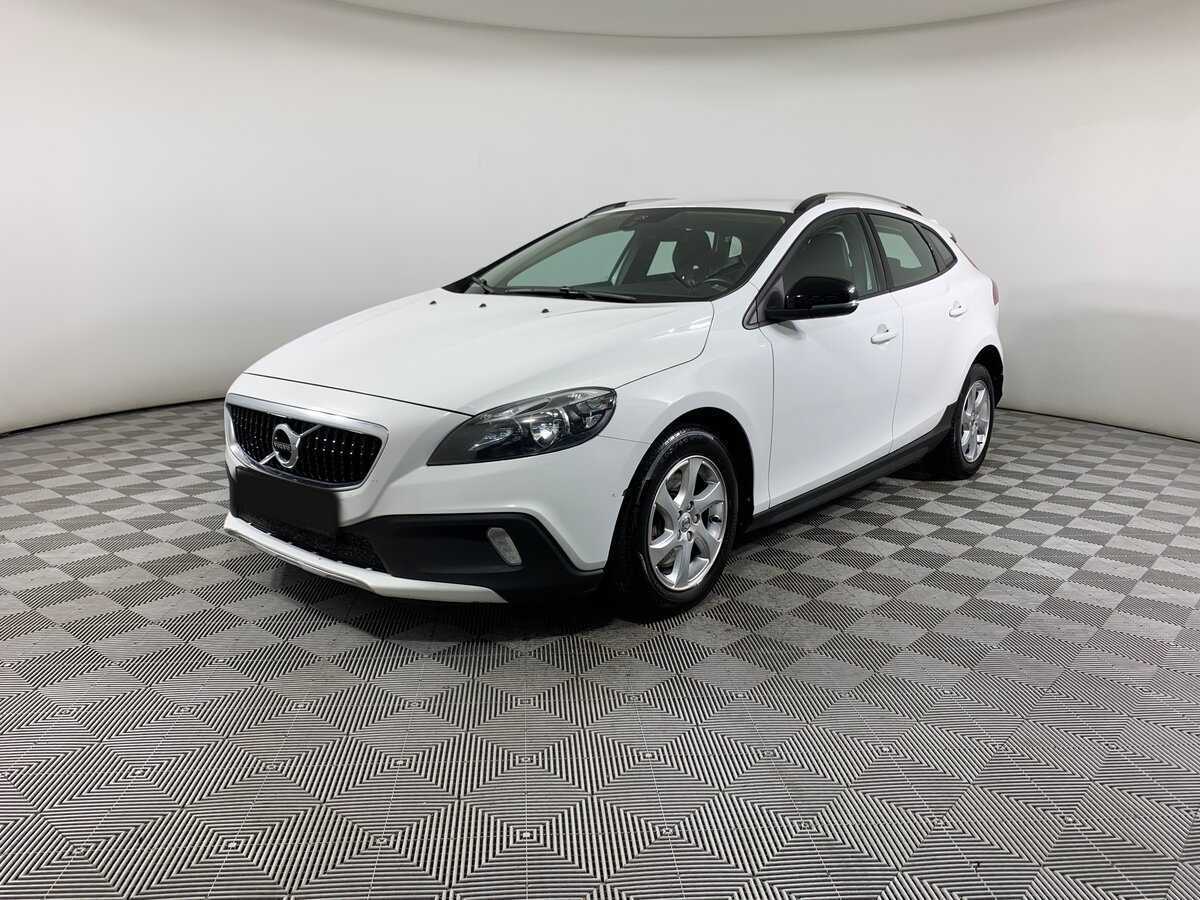 Volvo V40 Cross Country с пробегом — 2017 год. Фото: #0