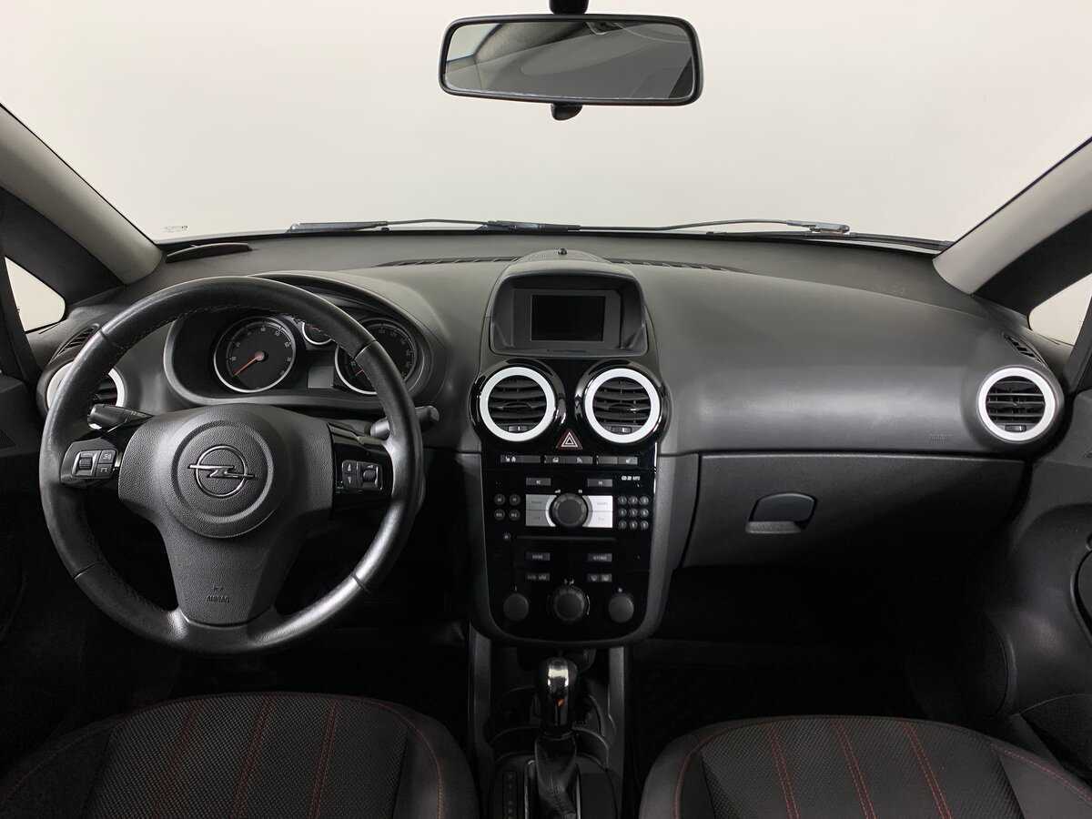 Opel Corsa с пробегом — 2011 год. Фото: #11