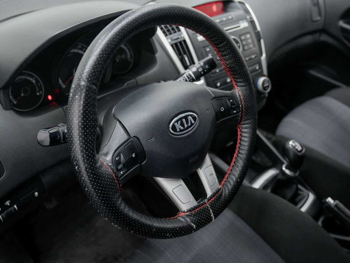 Kia Ceed с пробегом — 2010 год. Фото: #17