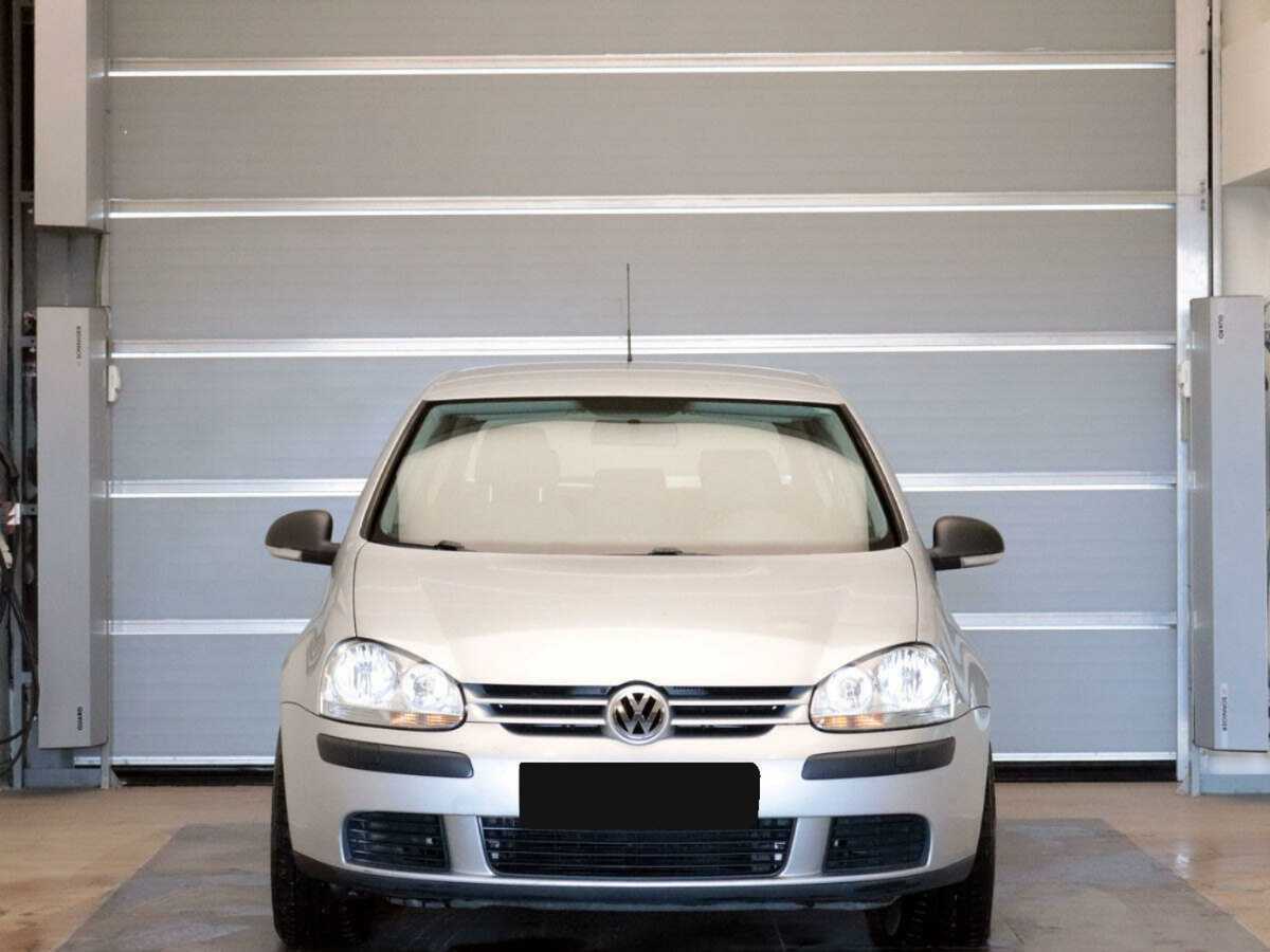 Volkswagen Golf с пробегом — 2007 год. Фото: #1