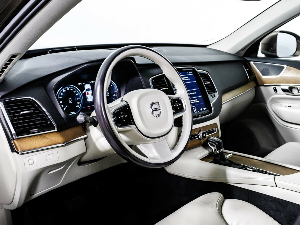 Volvo XC90 с пробегом — 2017 год. Фото: #9
