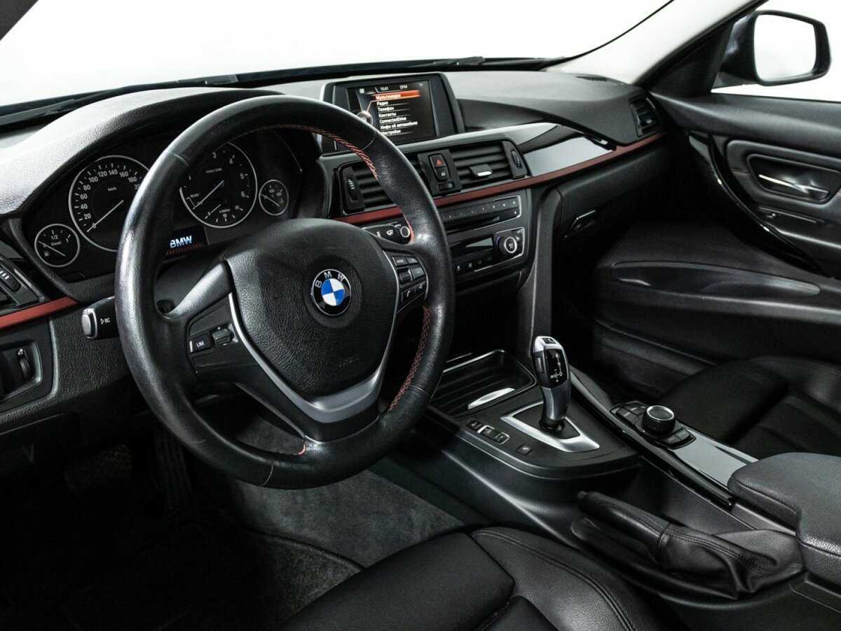 BMW 3 серии с пробегом — 2015 год. Фото: #10