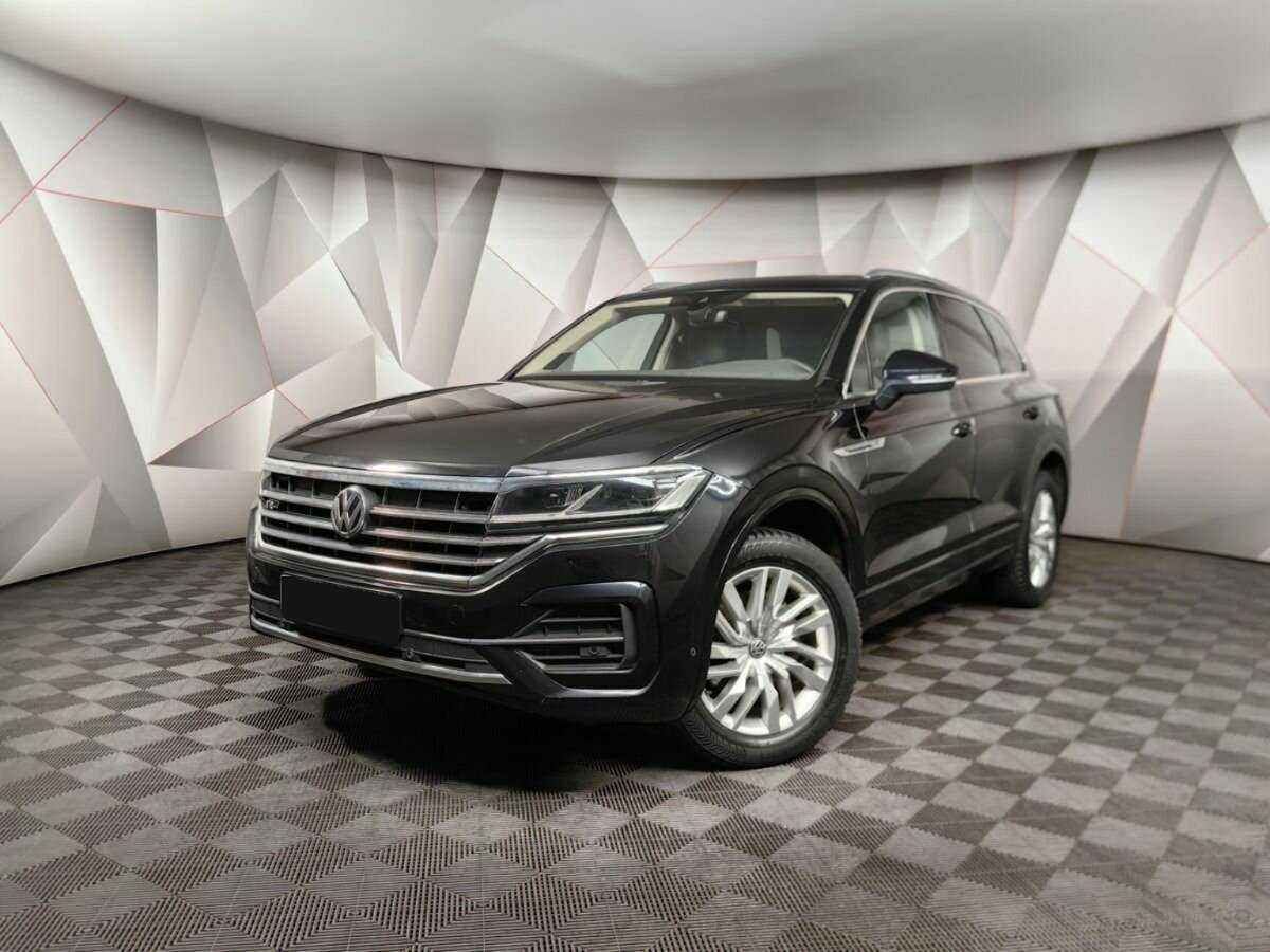 Volkswagen Touareg с пробегом — 2018 год. Посмотреть фото