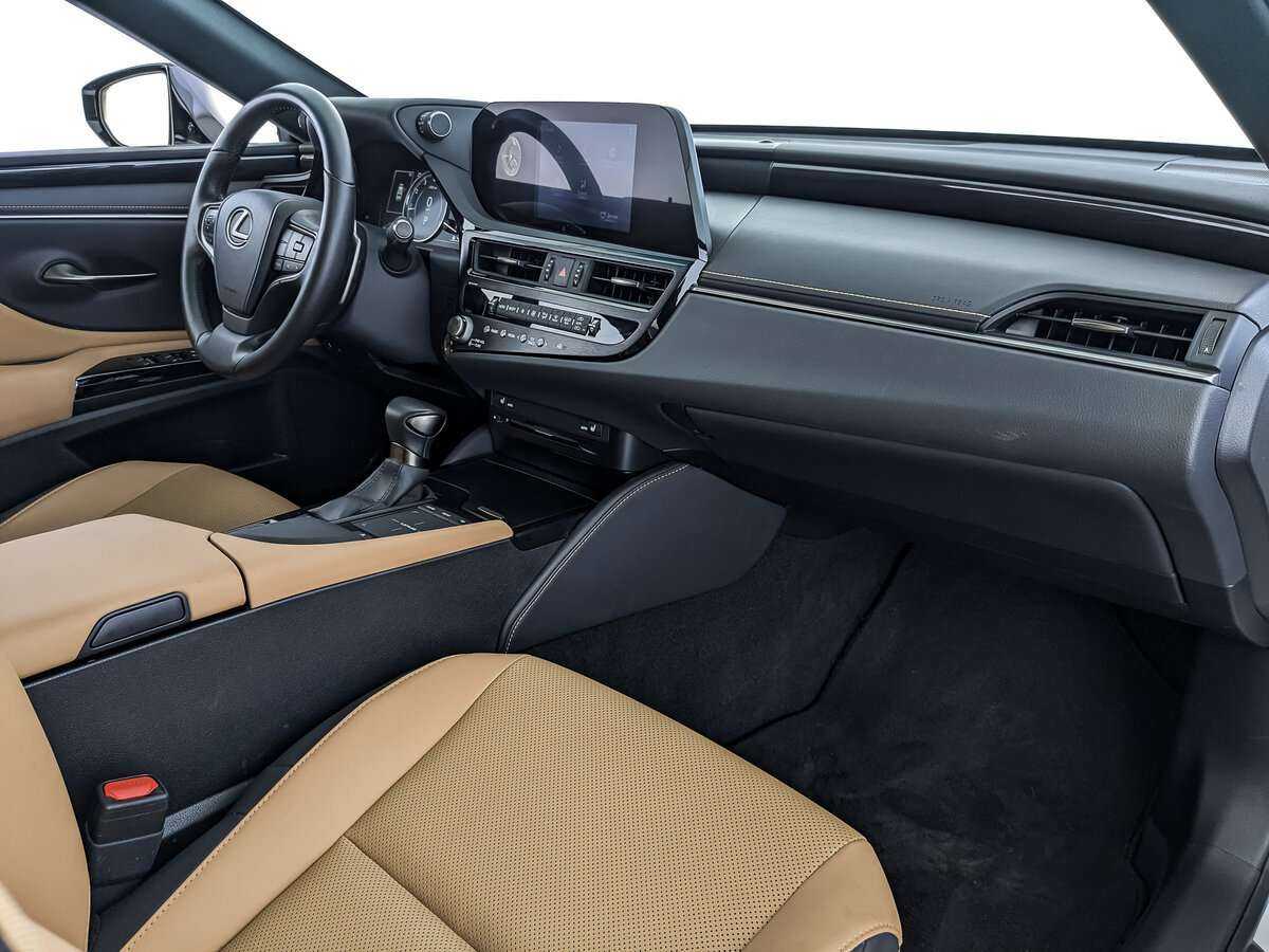 Lexus ES с пробегом — 2022 год. Фото: #8