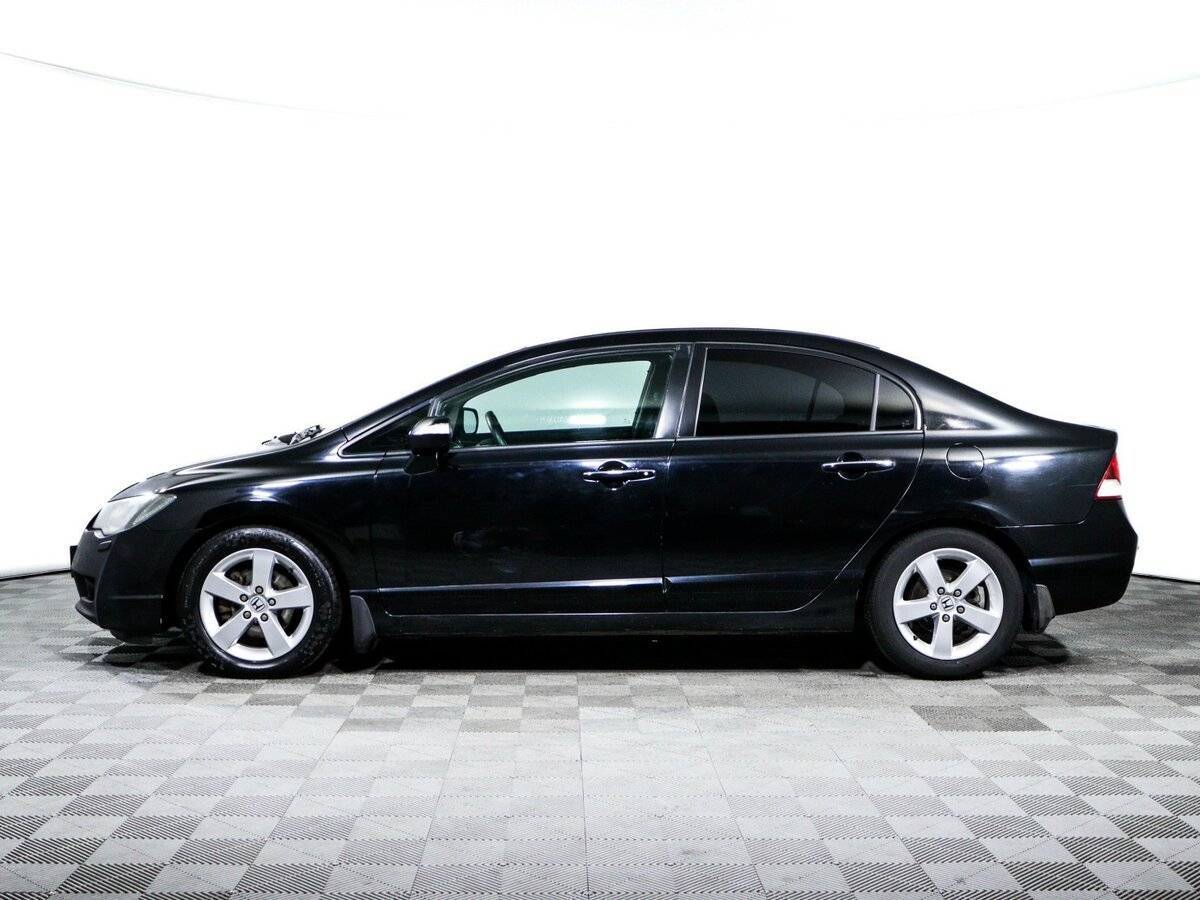 Honda Civic с пробегом — 2011 год. Фото: #7