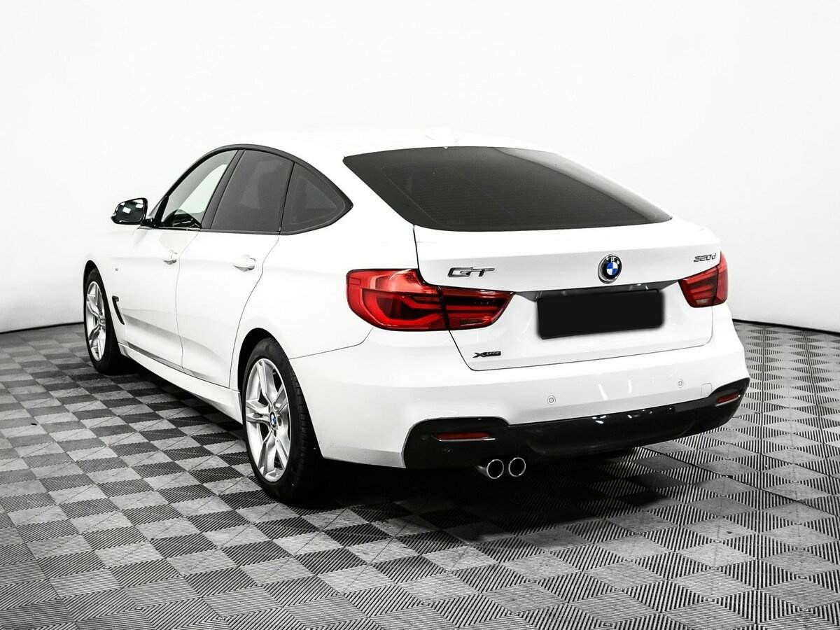 BMW 3 серии с пробегом — 2018 год. Фото: #6
