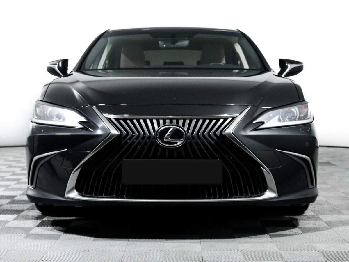 Lexus ES с пробегом — 2018 год. Фото: #1