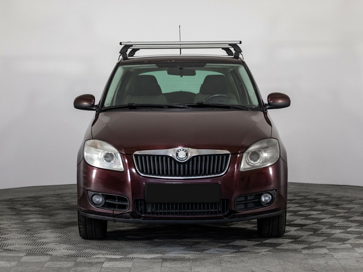 Skoda Fabia с пробегом — 2010 год. Фото: #1