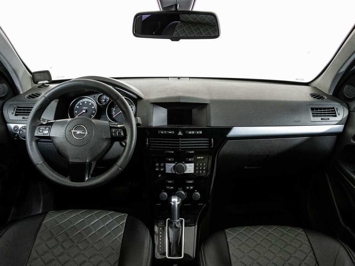 Opel Astra с пробегом — 2008 год. Фото: #7