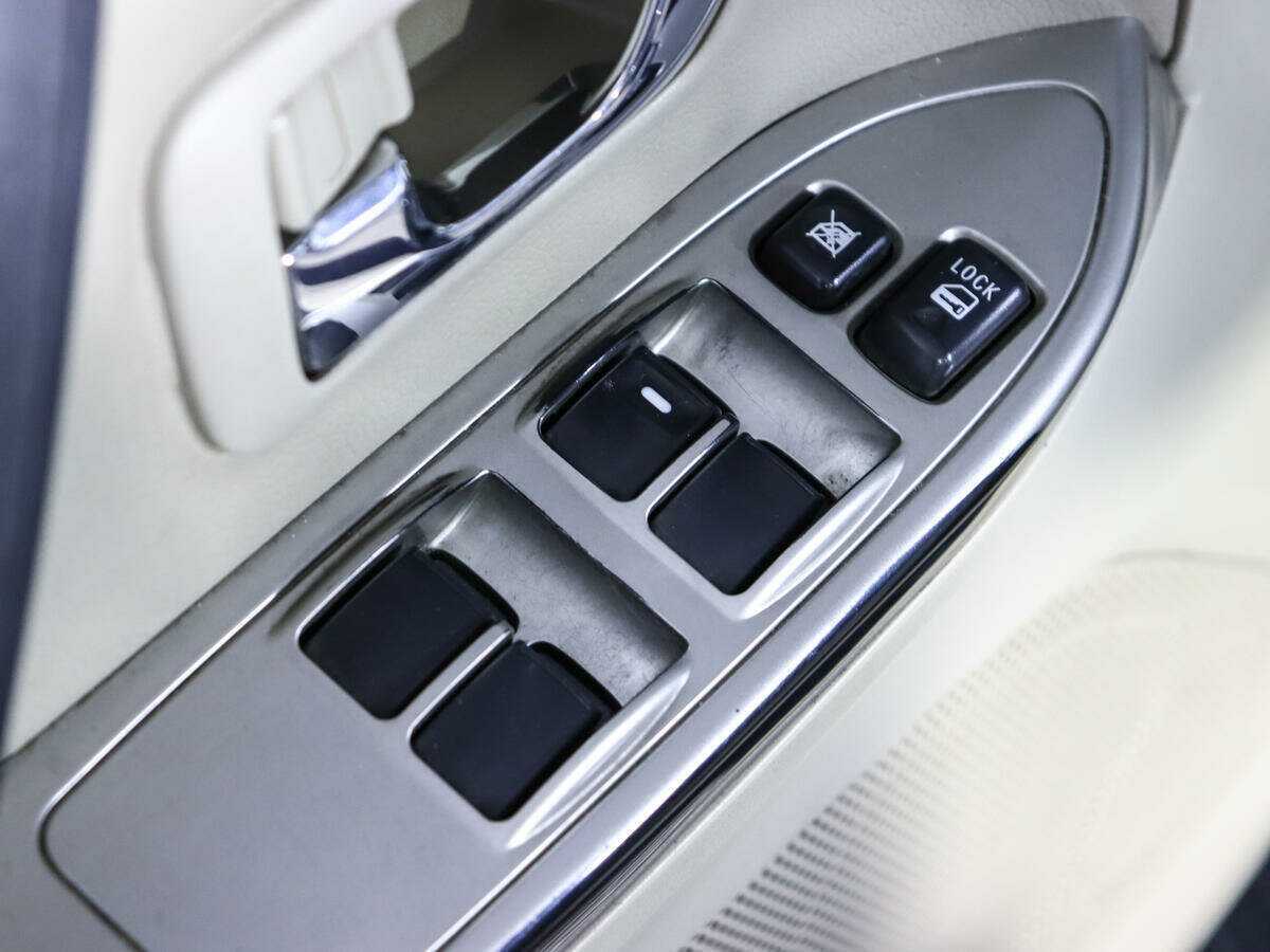 Mitsubishi Pajero с пробегом — 2017 год. Фото: #16