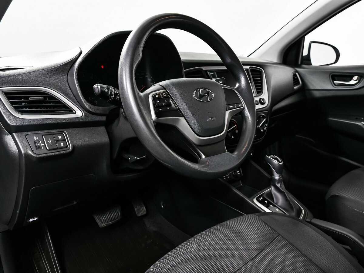 Hyundai Solaris с пробегом — 2018 год. Фото: #12
