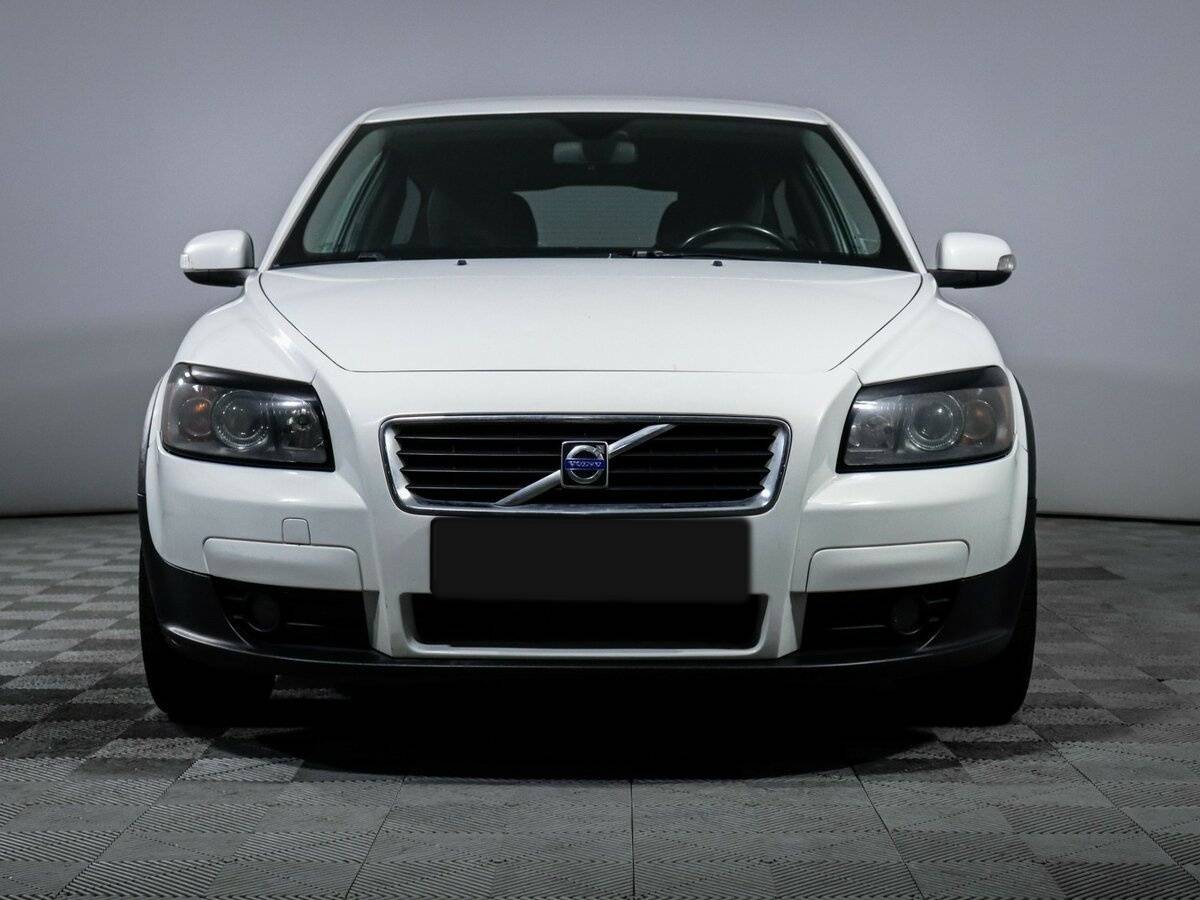 Volvo C30 с пробегом — 2007 год. Фото: #1