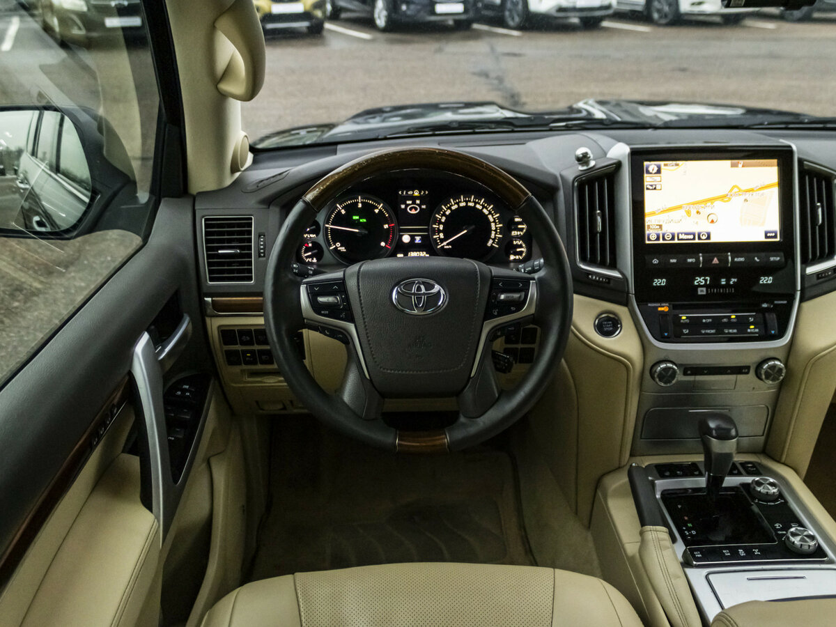 Toyota Land Cruiser с пробегом — 2016 год. Фото: #11