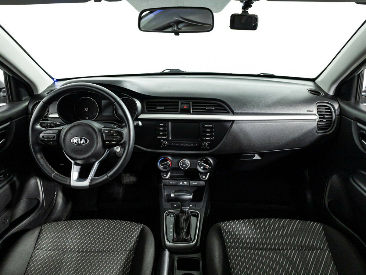 Kia Rio с пробегом — 2020 год. Фото: #12