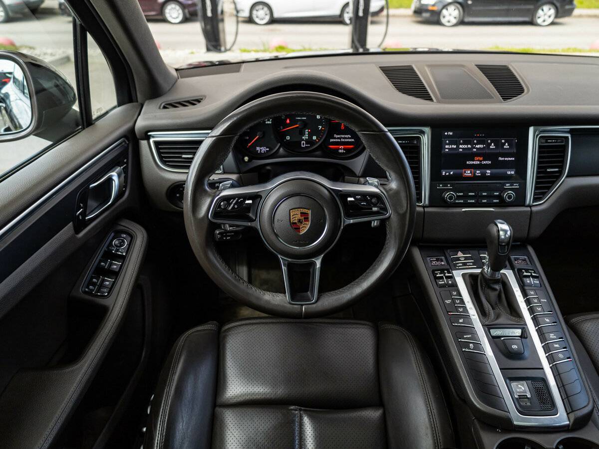 Porsche Macan с пробегом — 2018 год. Фото: #14