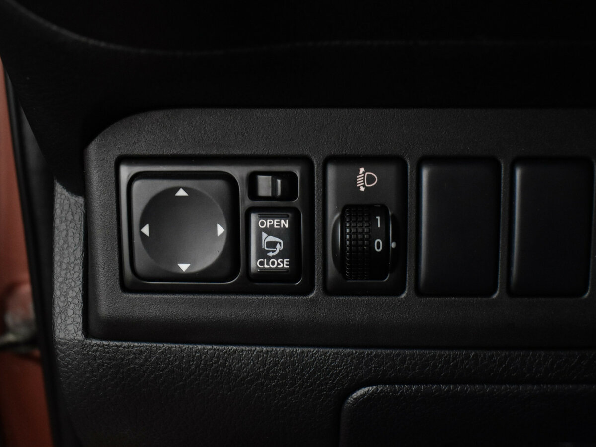 Nissan Note с пробегом — 2007 год. Фото: #17