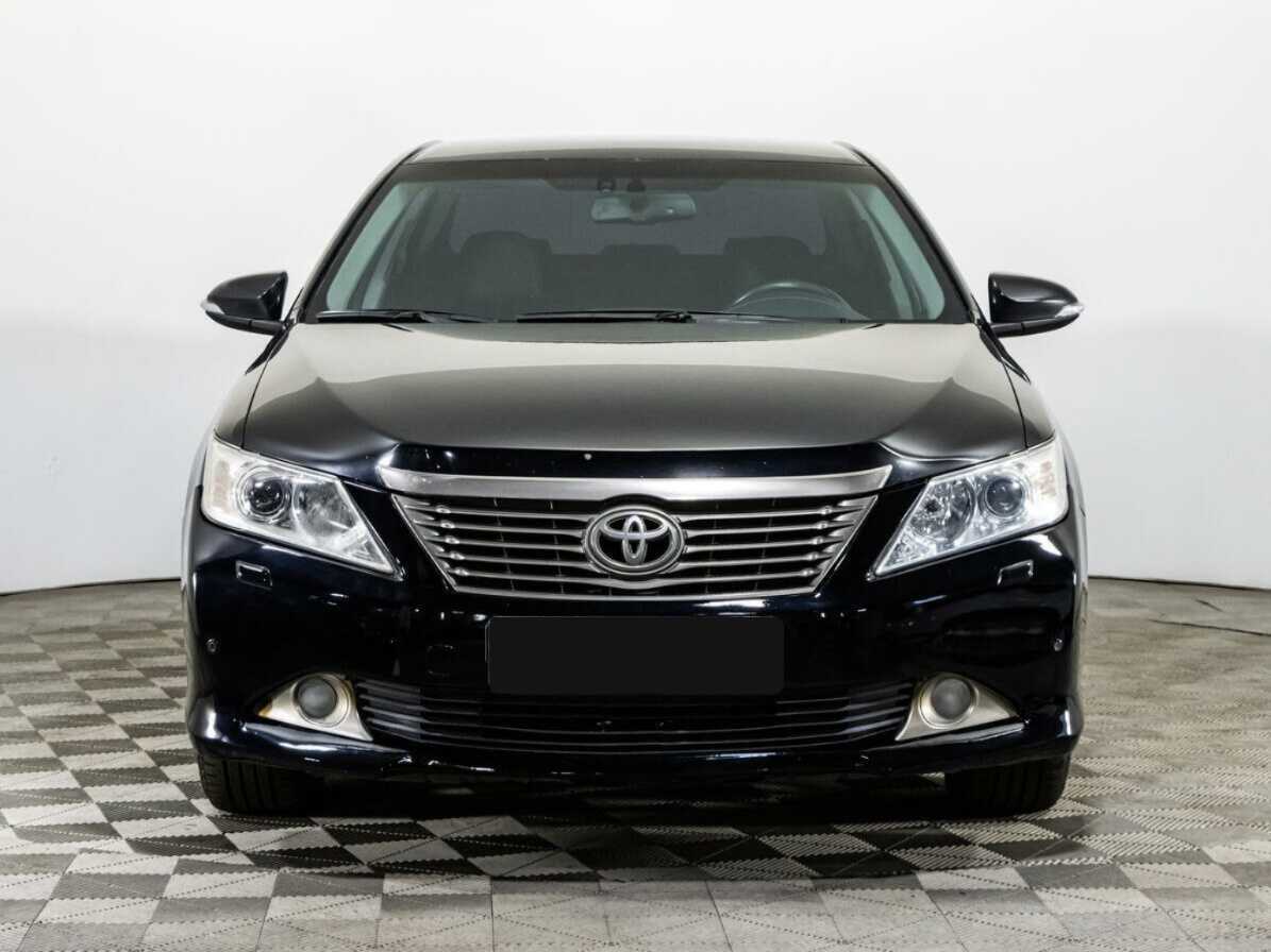 Toyota Camry с пробегом — 2014 год. Фото: #1