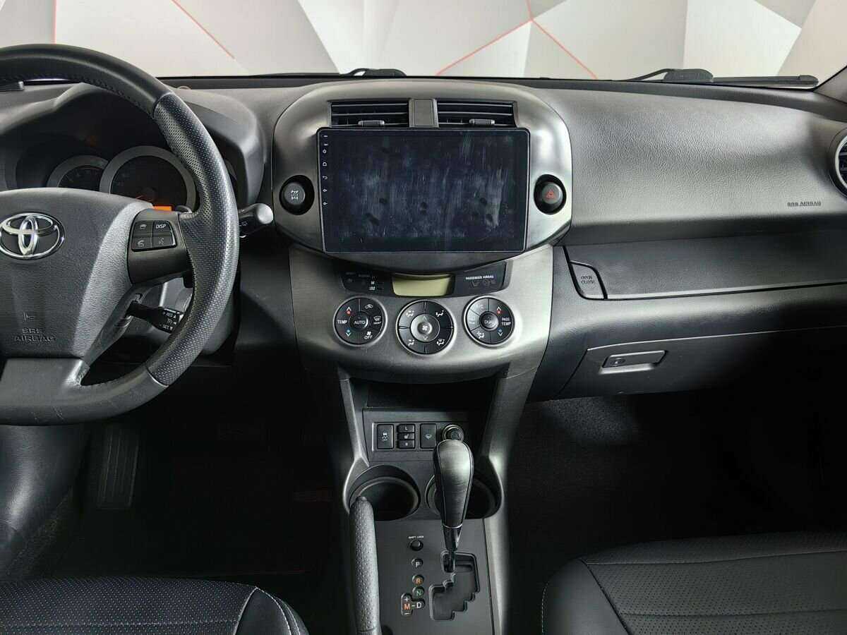 Toyota RAV4 с пробегом — 2010 год. Фото: #11