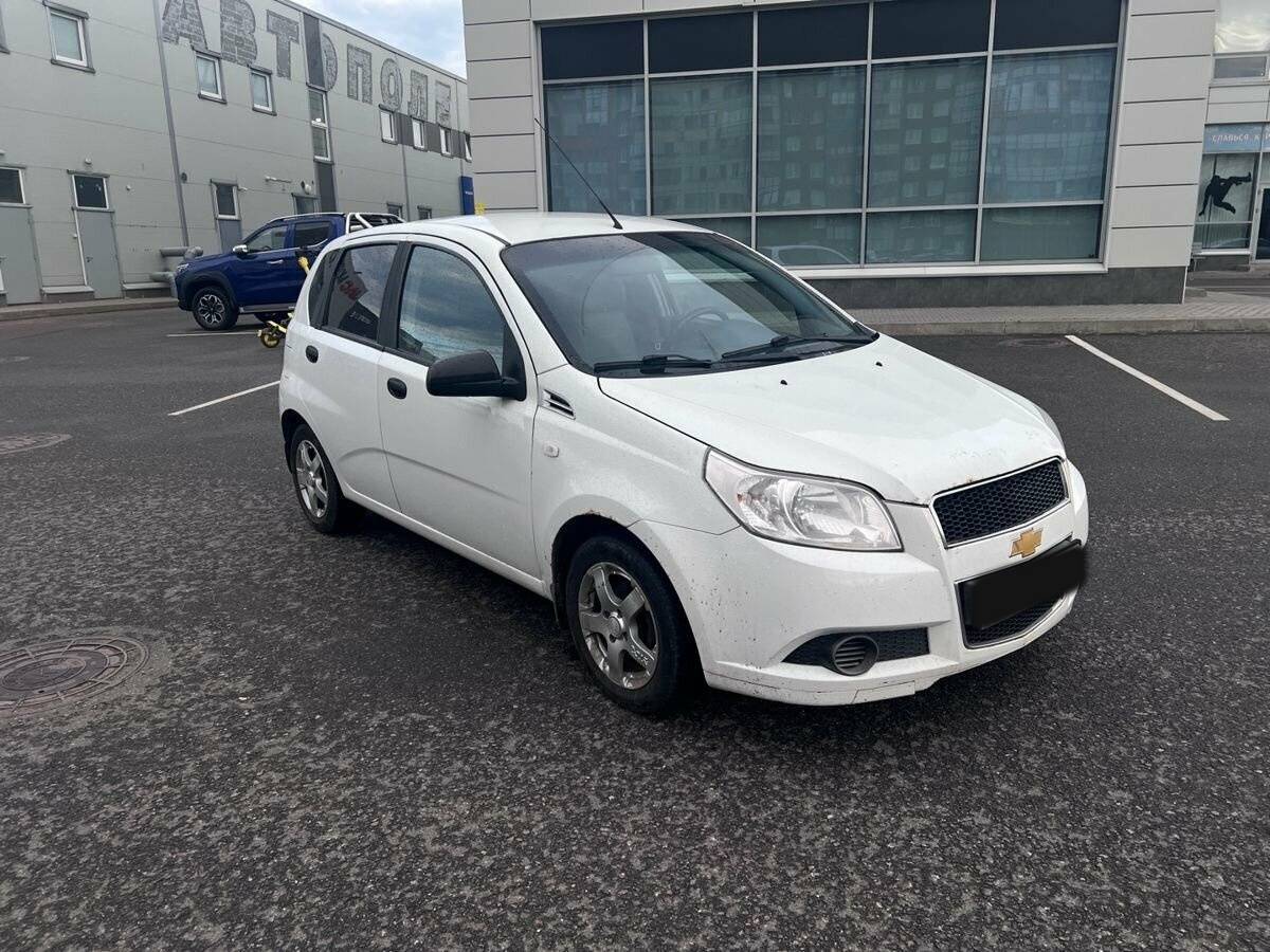 Chevrolet Aveo с пробегом — 2010 год. Фото: #1