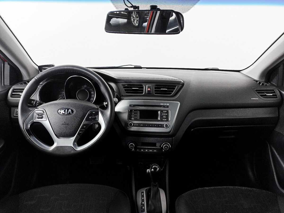 Kia Rio с пробегом — 2016 год. Фото: #11