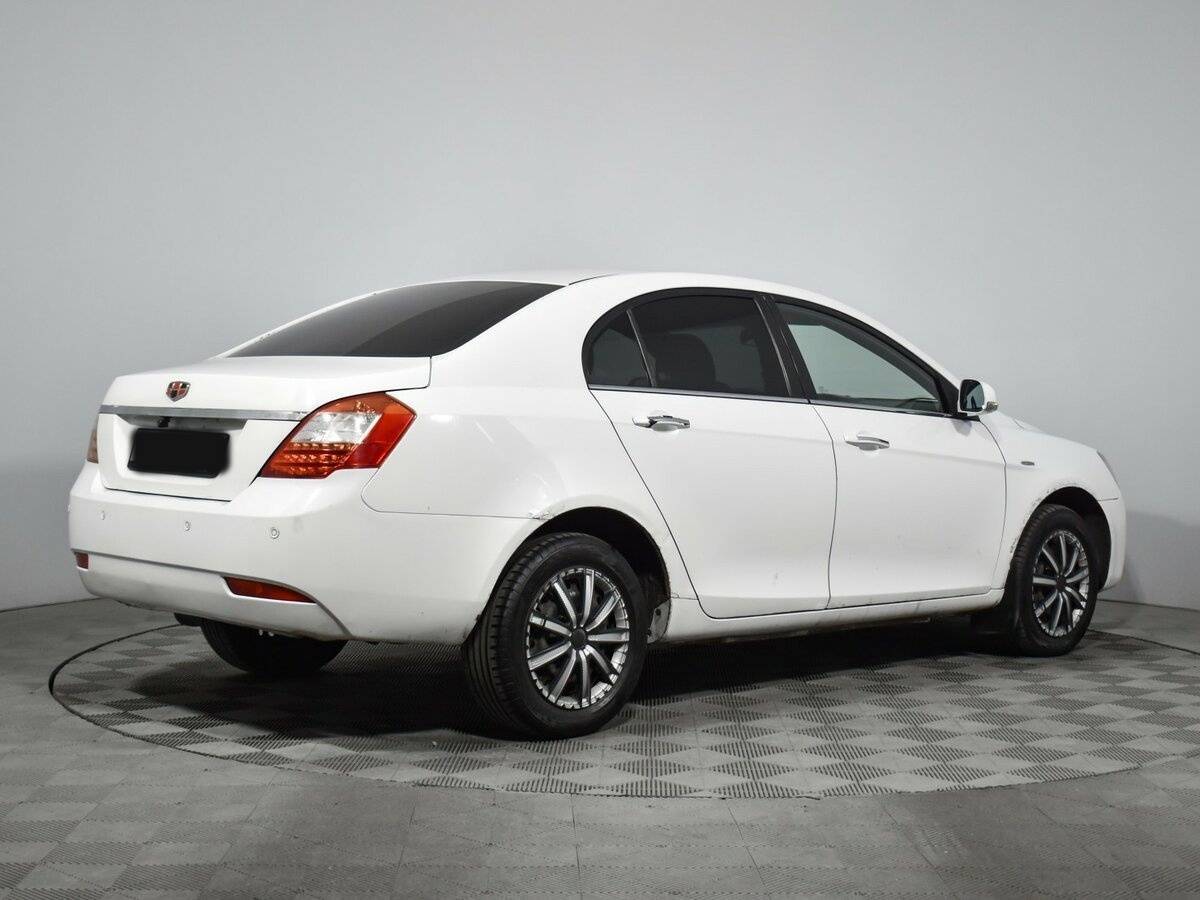 Geely Emgrand EC7 с пробегом — 2013 год. Фото: #4