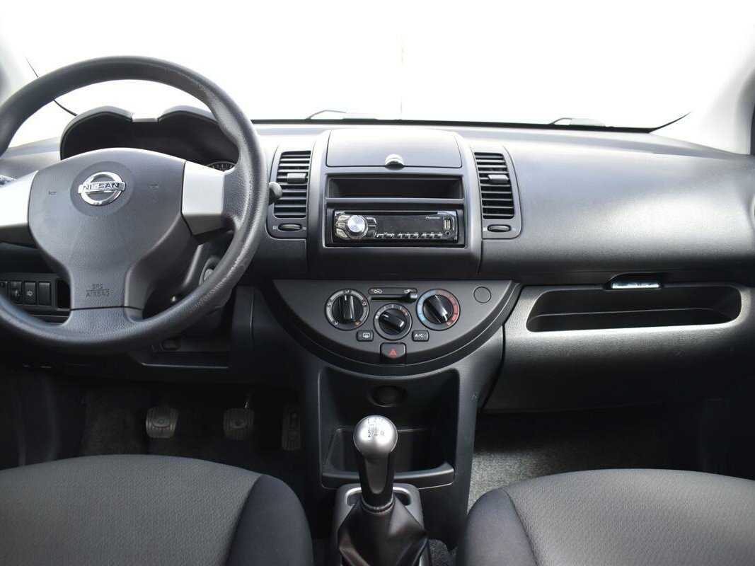 Nissan Note с пробегом — 2011 год. Фото: #11